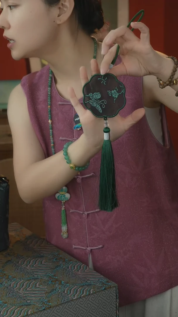 刺绣3754529579100930436