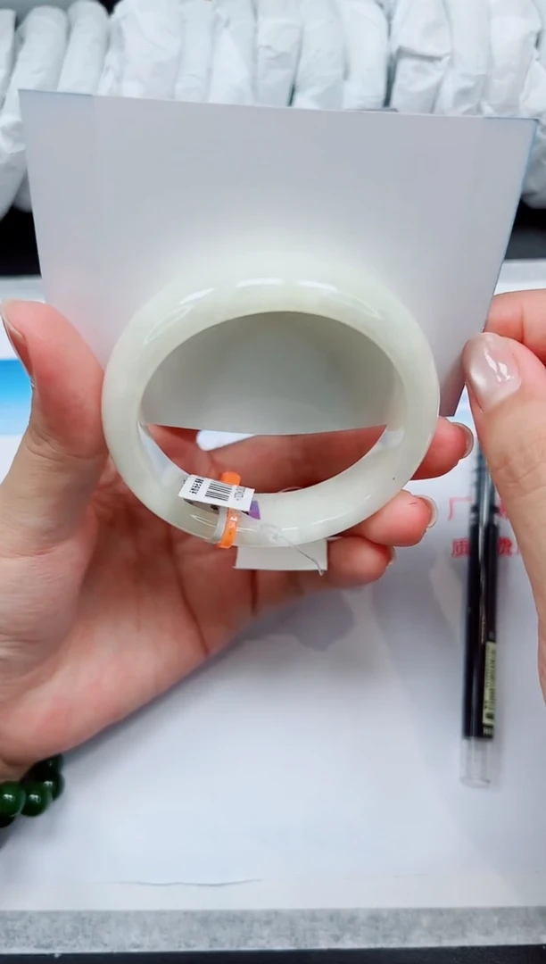 和田玉手镯未镶嵌HT13-56.4