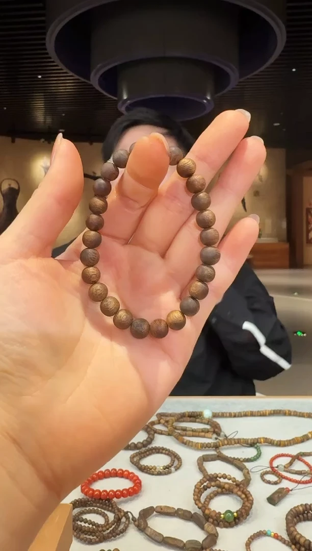 【闪购商品】沉香手串海南莺歌绿棋单圈圆珠