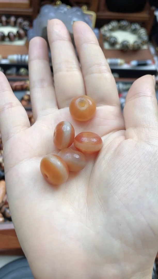 未镶嵌珠珠玛瑙/玉髓红肉药师单珠多样性发1个
