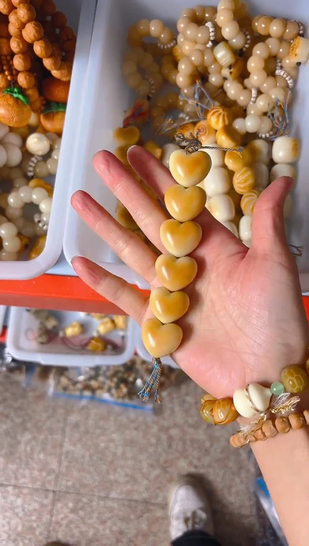 吊坠菩提根/象牙果炭烤爱心一串