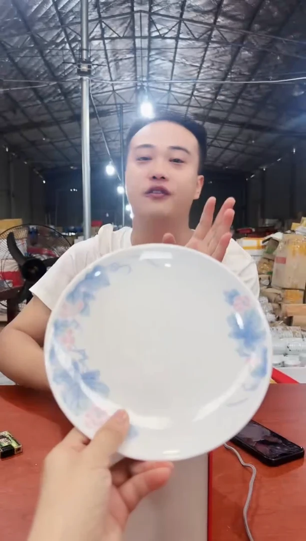 009函夏非遗釉下五彩葡萄小平盘