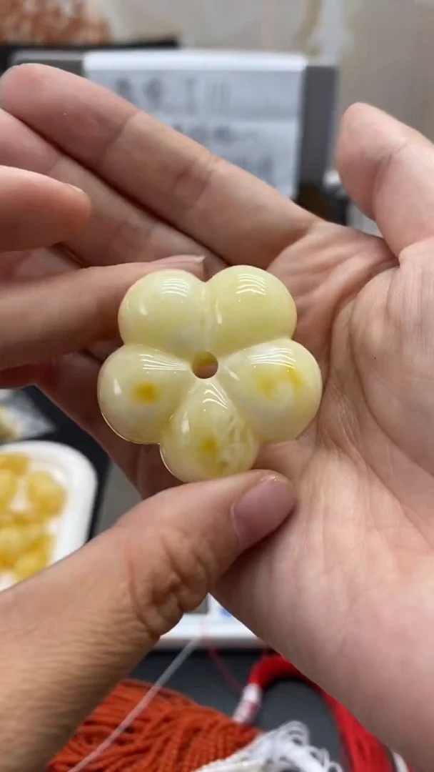 琥珀未镶嵌珠宝奇石286