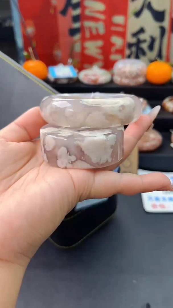 【闪购商品】石英质玉手镯未镶嵌赠送镯心（57圈口）