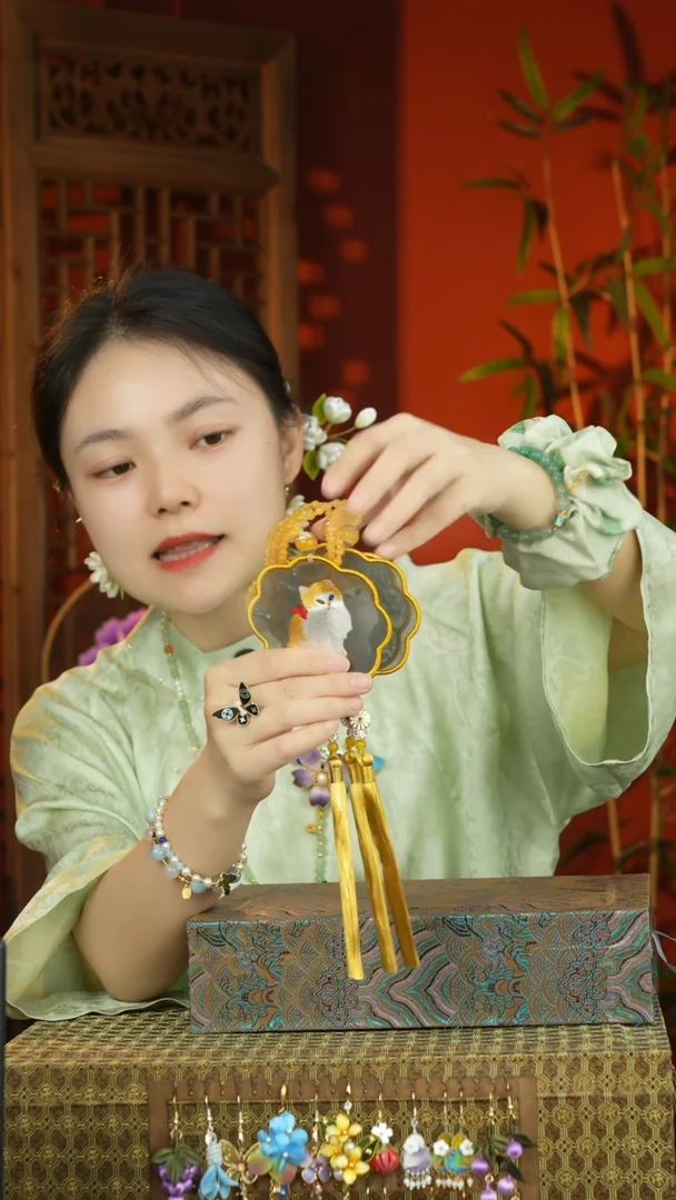 刺绣非遗苏绣车挂