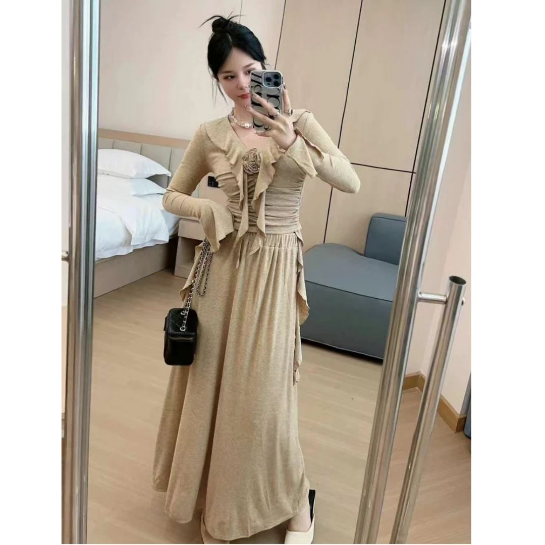 2024秋季新款设计感荷叶边立体花朵长袖上衣高腰半身裙两件套9120