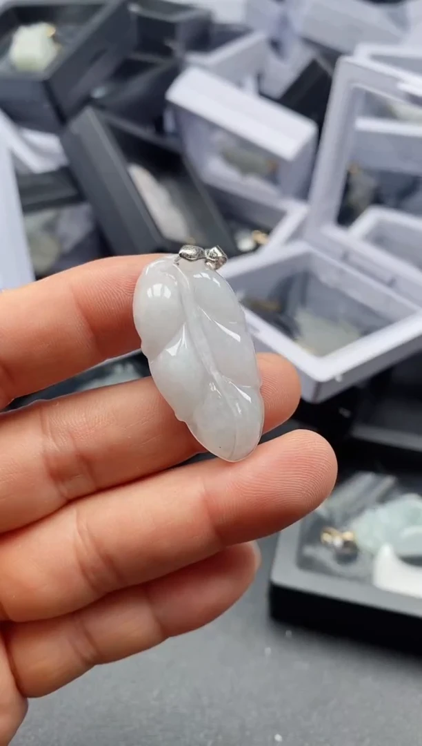 翡翠未镶嵌吊坠(不含链)3153