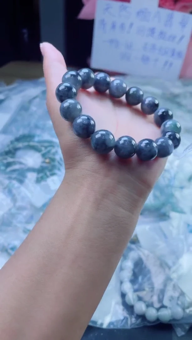 定制翡翠未镶嵌珠串