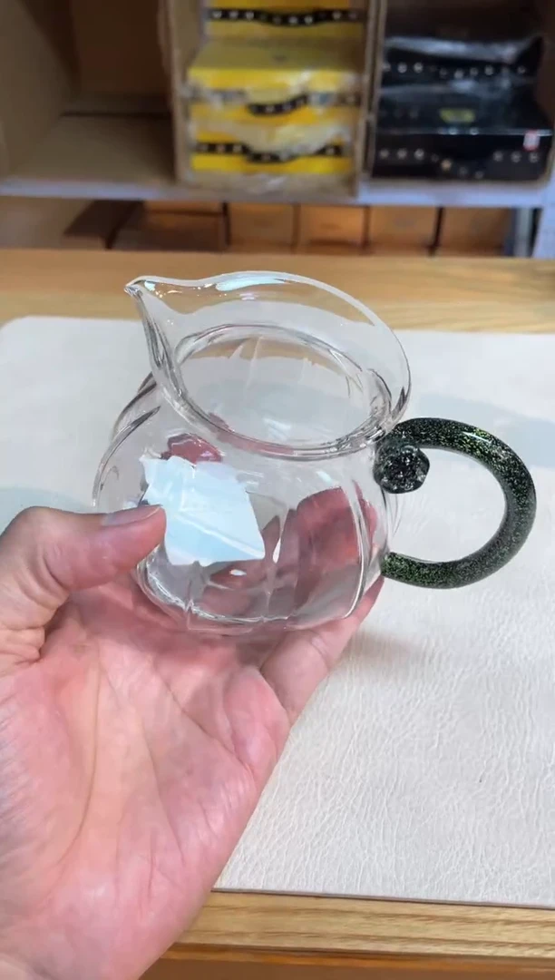 莲君黑金公道杯