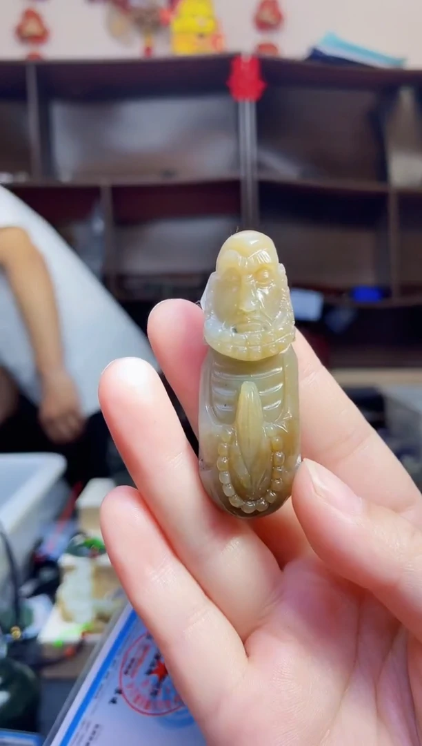 和田玉未镶嵌颈饰1