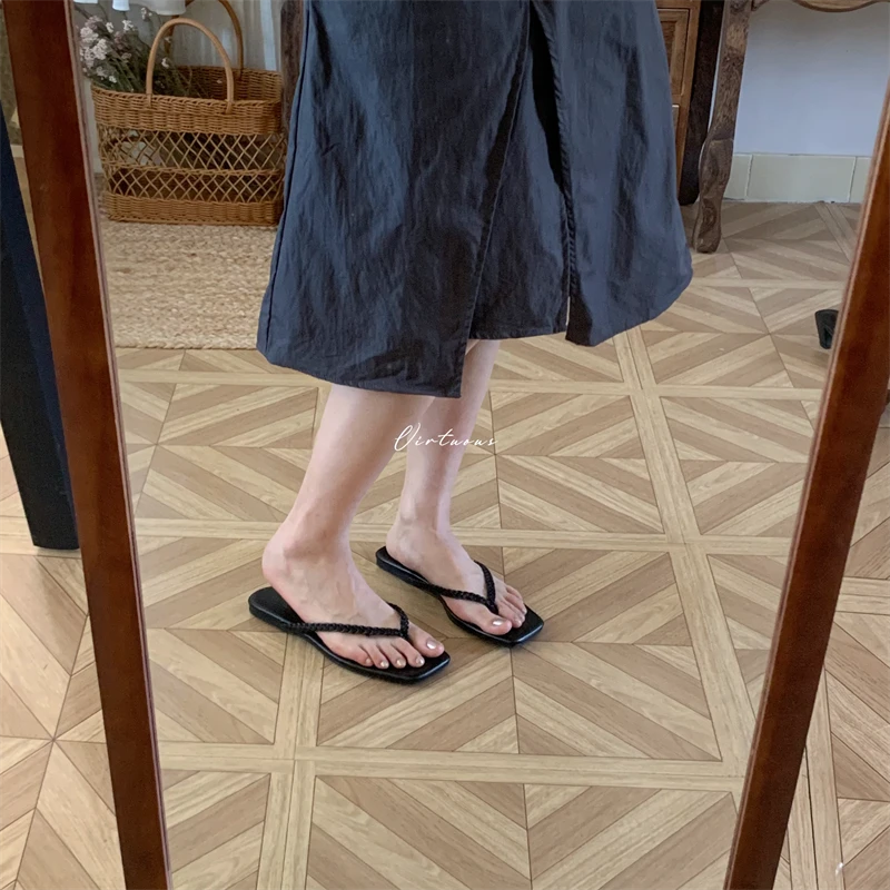 【DR设计师联名款】2025夏季新款法式简约方头平底编织人字拖极简
