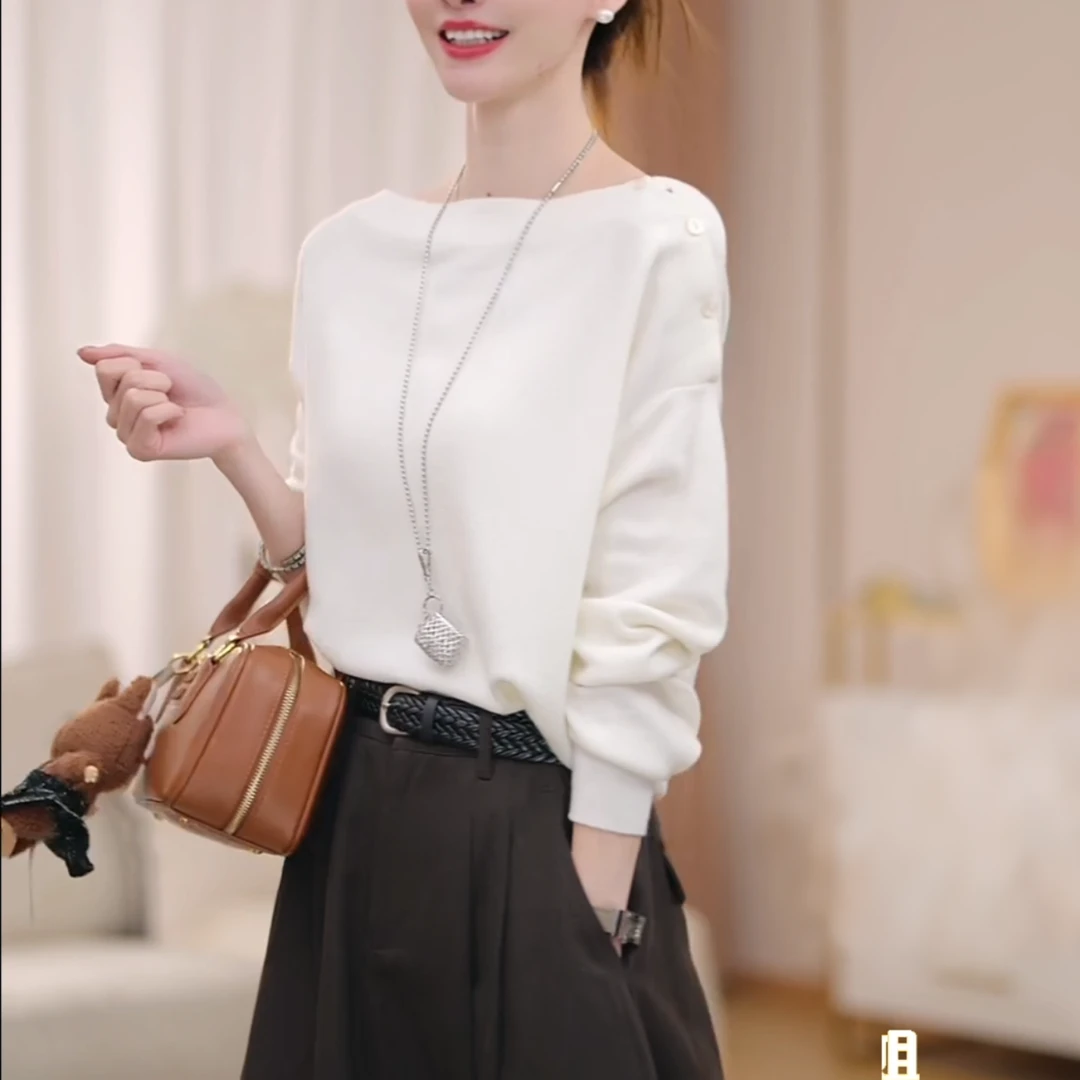 2025秋季显瘦气质宽松圆领舒适简约纯色针织百搭上衣LK2506073