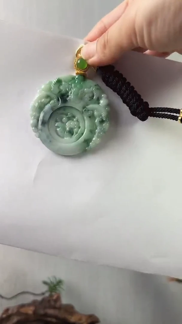 【闪购商品】翡翠颈饰未镶嵌三阳开泰