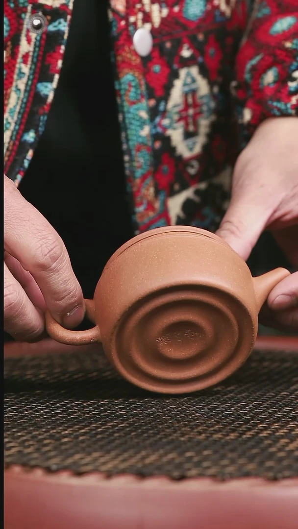 【闪购商品】紫砂金降坡水波纹汉瓦145CC