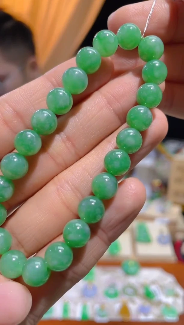 【闪购商品】翡翠颈饰未镶嵌假一赔三