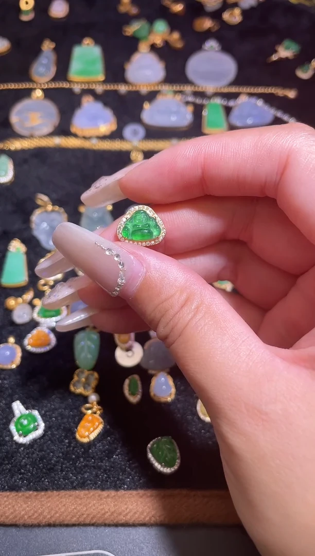 颈饰银S925镶嵌翡翠天然a货