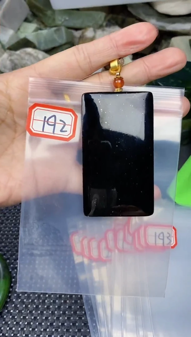 【闪购商品】和田玉多样性发货未镶嵌多样性发货