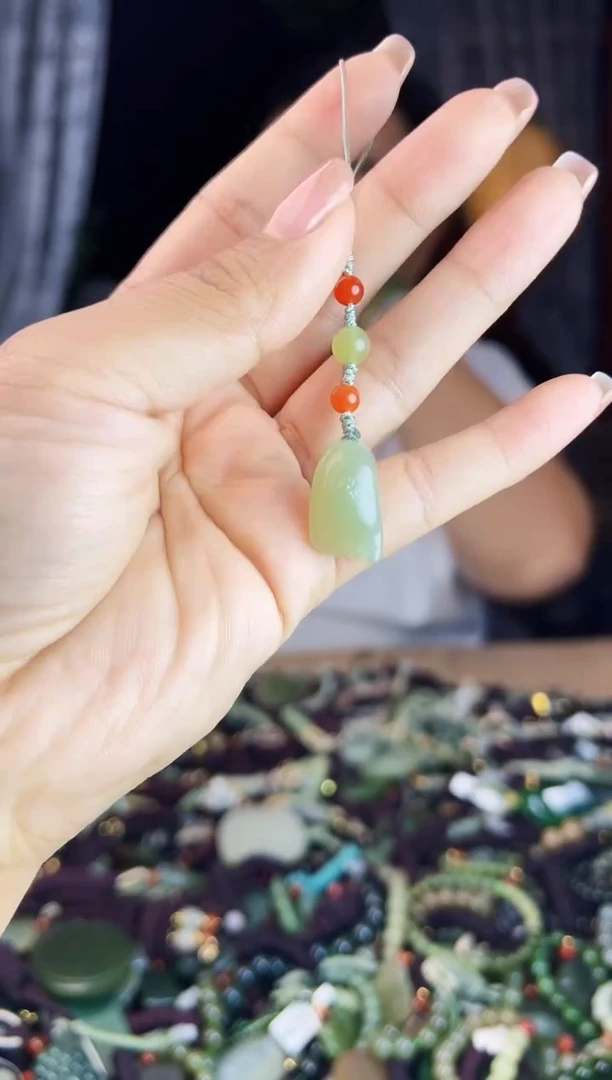 未镶嵌和田玉挂件1