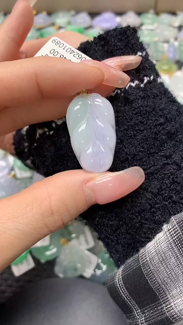 颈饰18K金镶嵌翡翠a货支持复检百元以上9元证书费自理