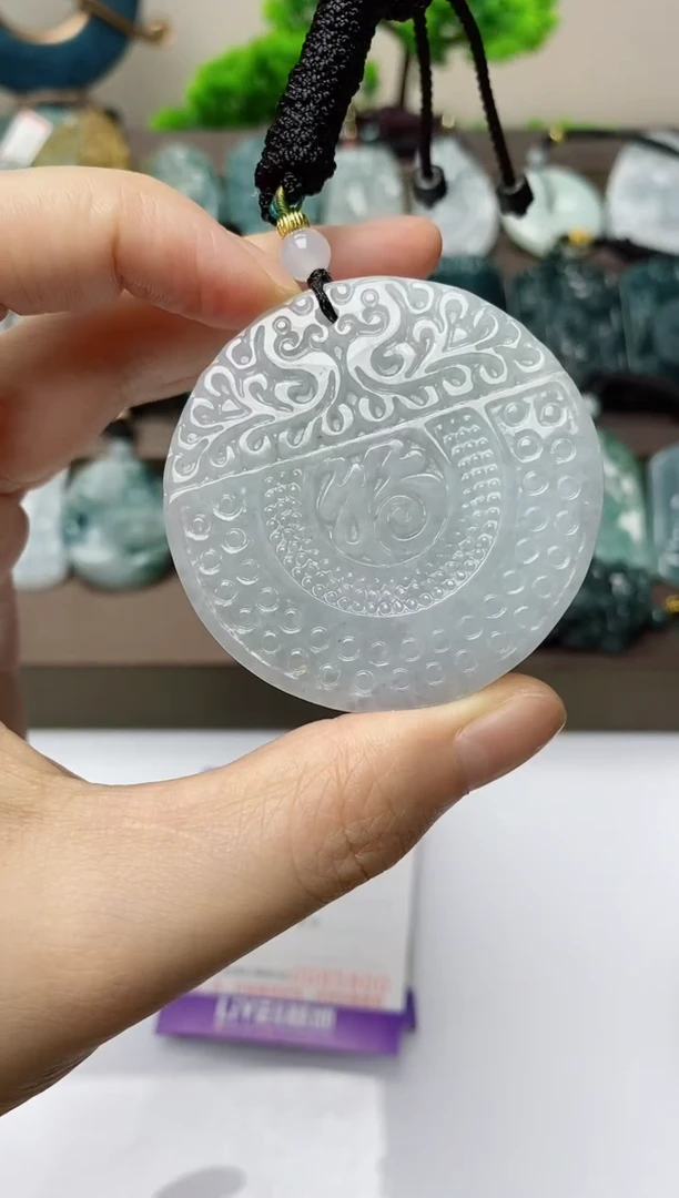 翡翠未镶嵌颈饰