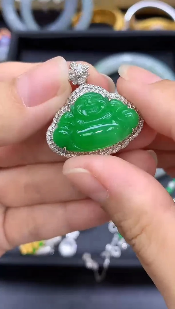 颈饰18K金镶嵌翡翠710-中国好珍宝