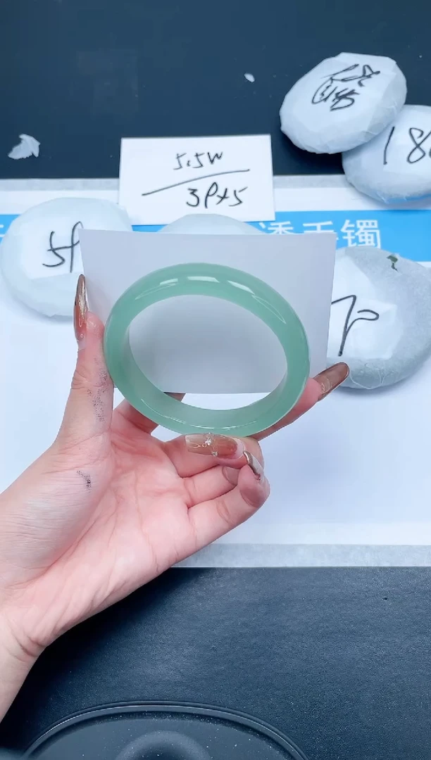 【闪购商品】石英质玉手镯未镶嵌414-58