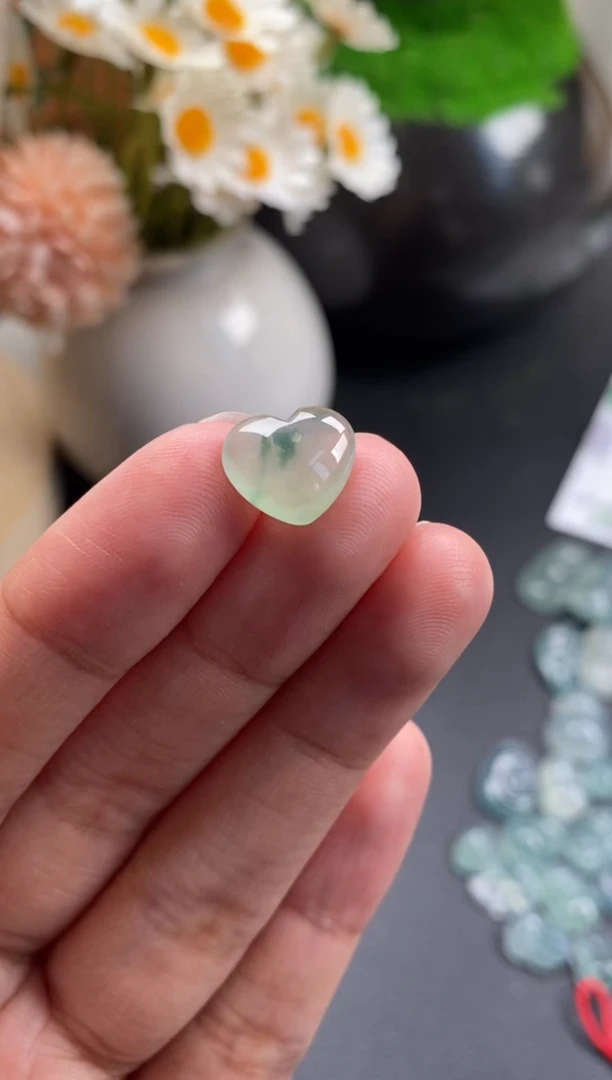 散珠翡翠晴底爱心