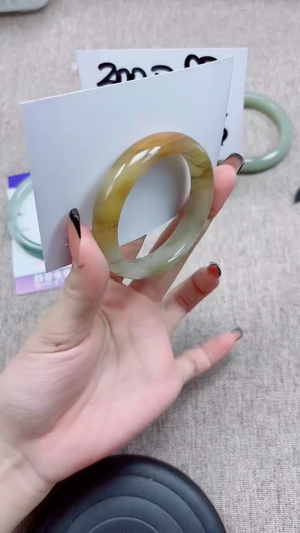 未镶嵌手镯石英质玉A63-49.50