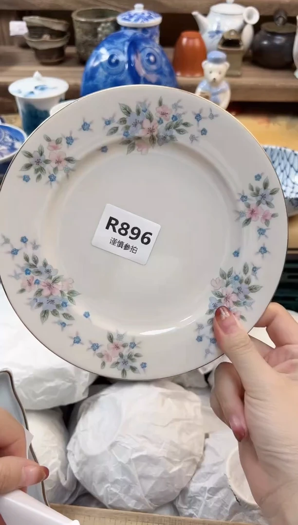 瓷片奕***。   896