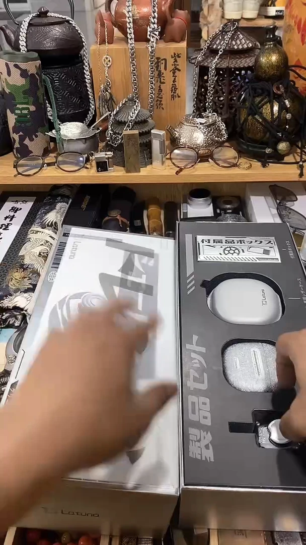 瓷片闪购商品  如图所示