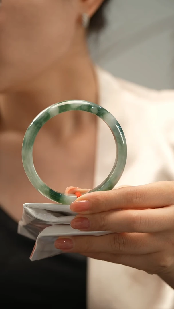 翡翠手镯未镶嵌11号（圈口63-64）