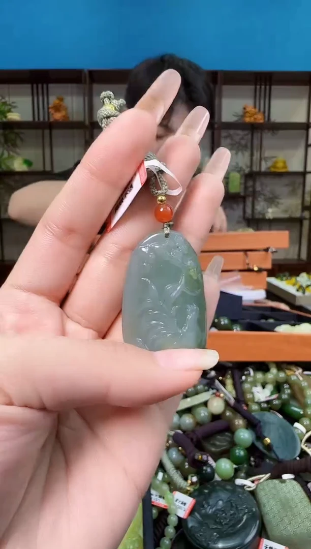 颈饰未镶嵌和田玉多样性发一