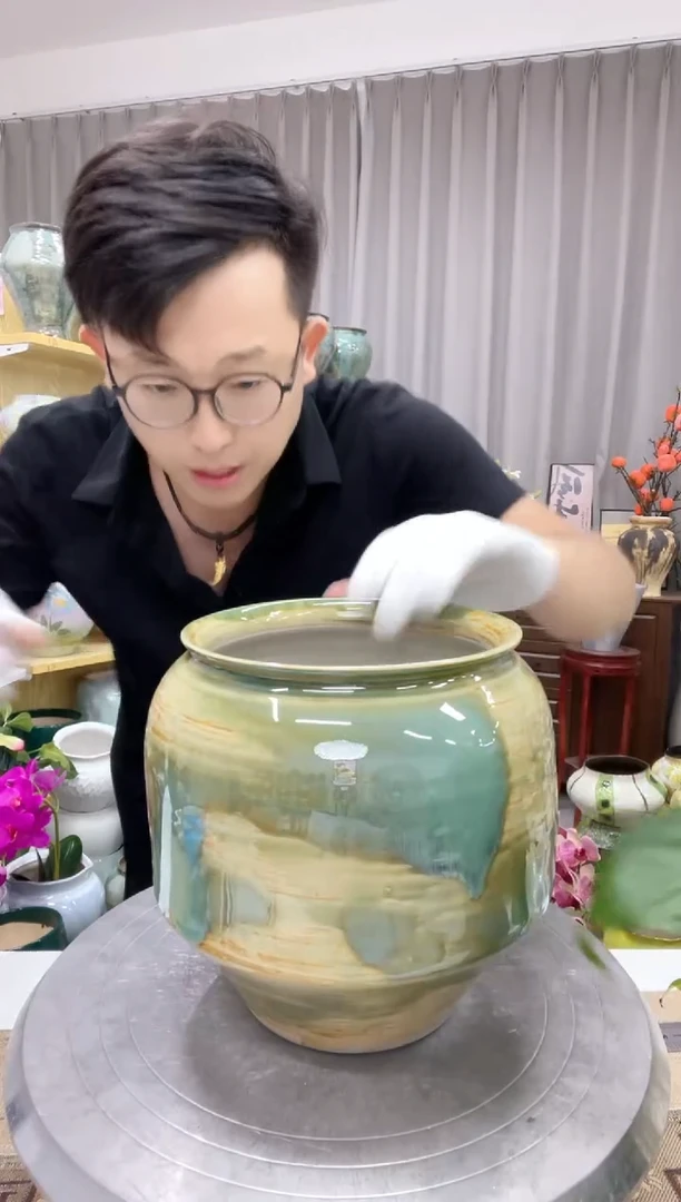 直播链接8.4   微瑕  底部磕碰  小点