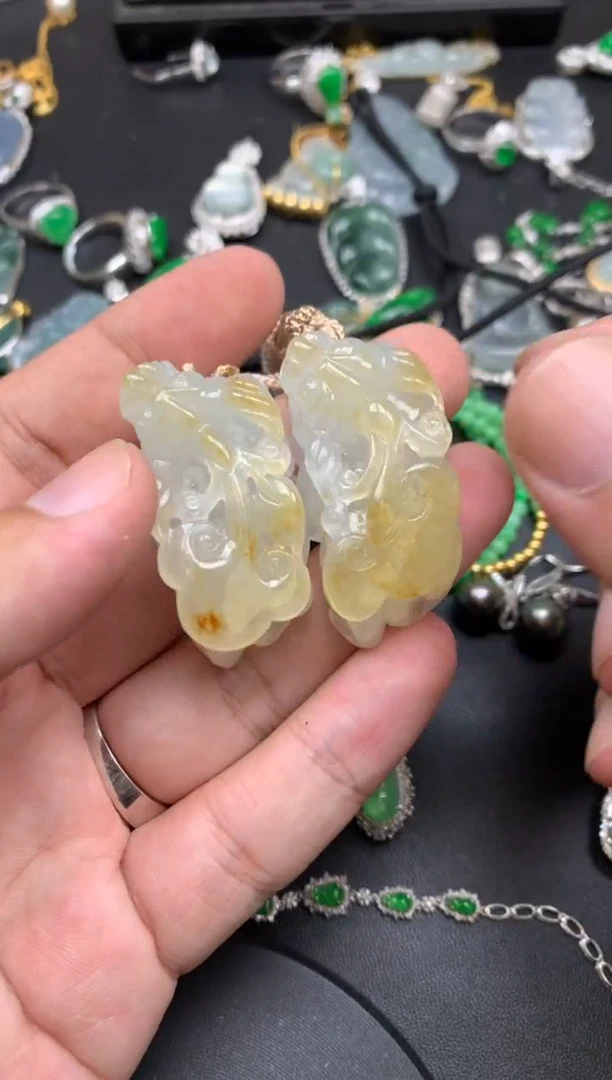 颈饰未镶嵌翡翠?***片茗月瑞商品不退不换