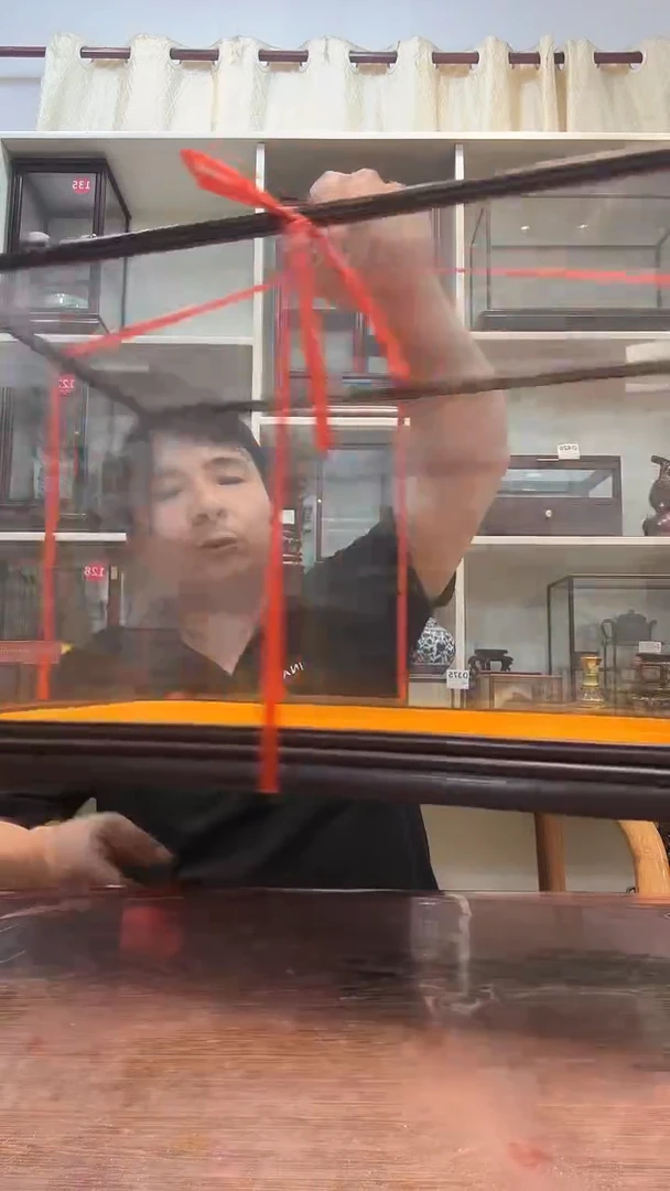 卢氏黑黄檀（大叶紫檀）45*27*27玻璃罩894