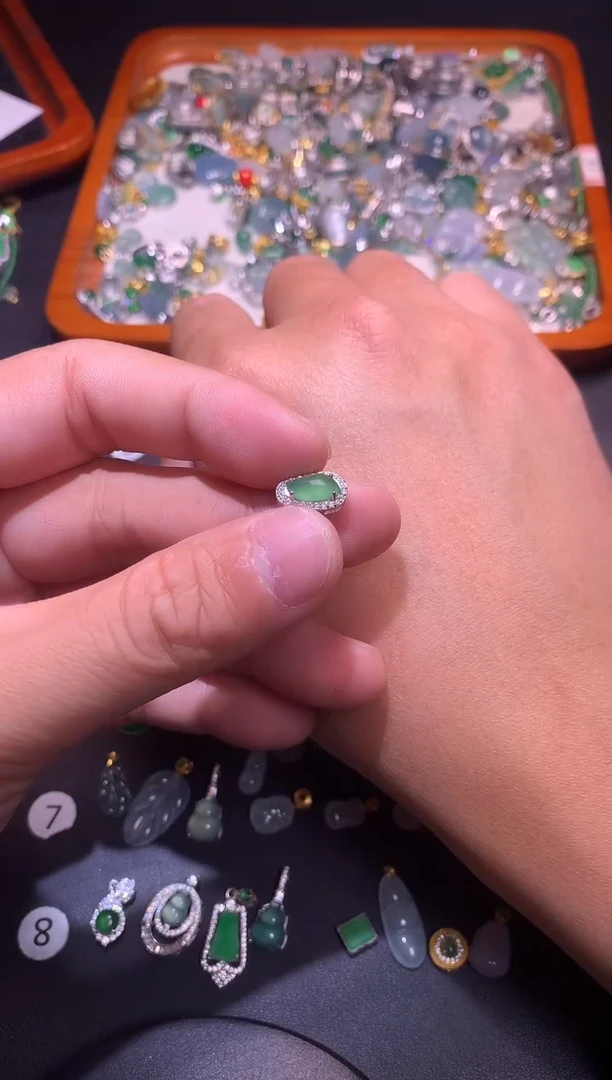 【闪购商品】翡翠吊坠(不含链)银S925镶嵌1