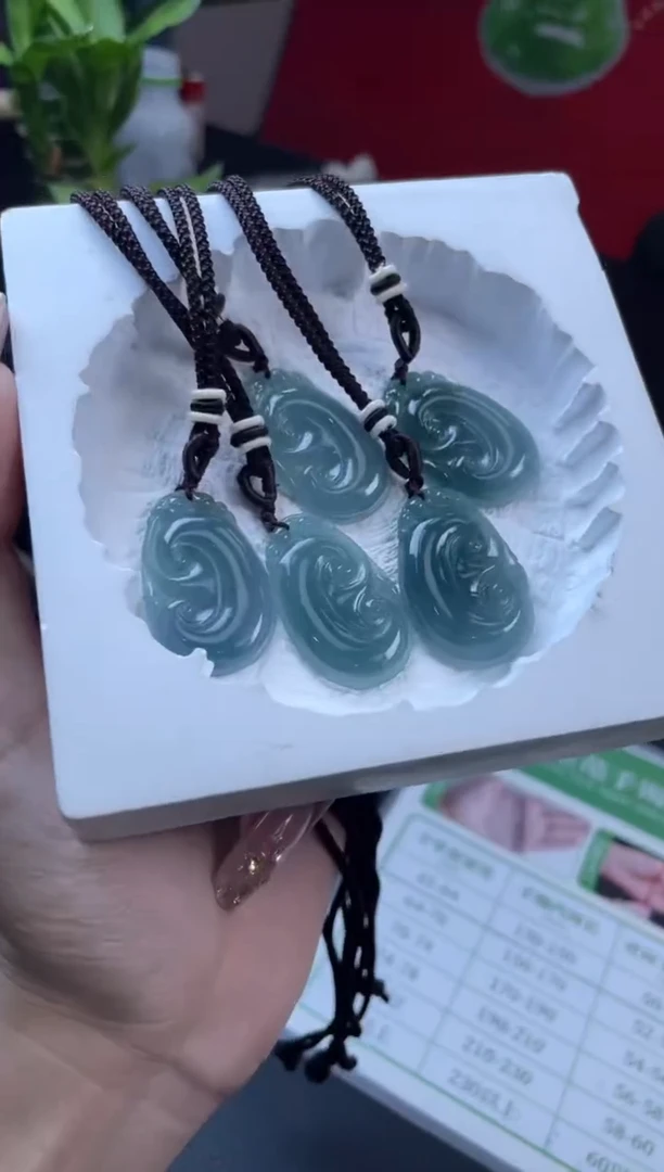 【闪购商品】翡翠吊坠(不含链)未镶嵌W008-50486多样性发一