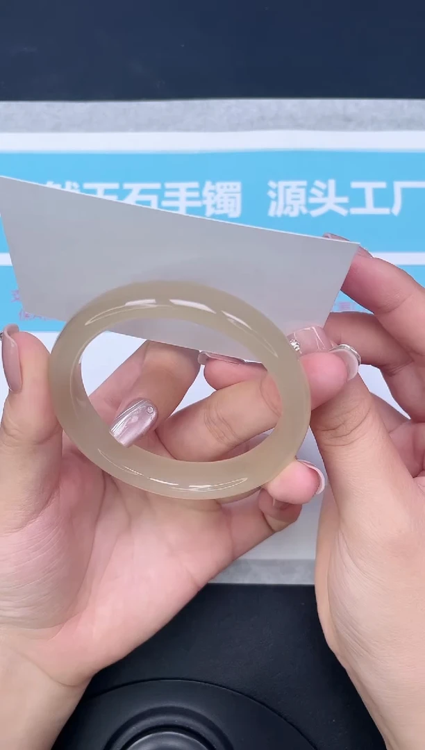 未镶嵌手镯石英质玉25-5758