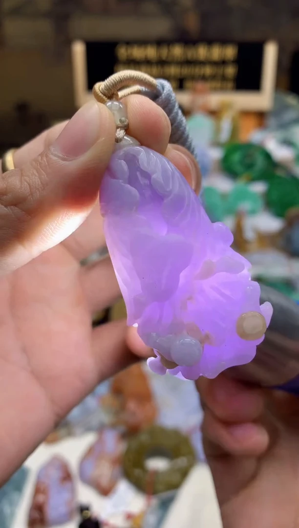 颈饰未镶嵌翡翠天然A货翡翠