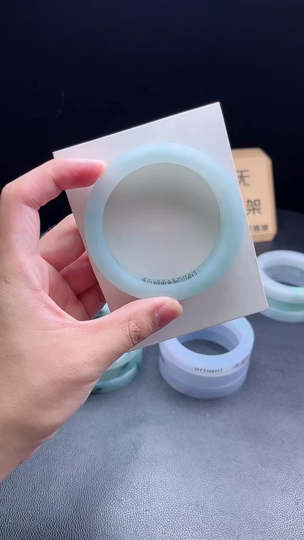 未镶嵌手镯定制翡翠s**b定制