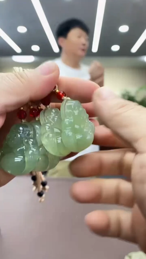 蛇纹石玉未镶嵌吊坠多样式发货随机发一