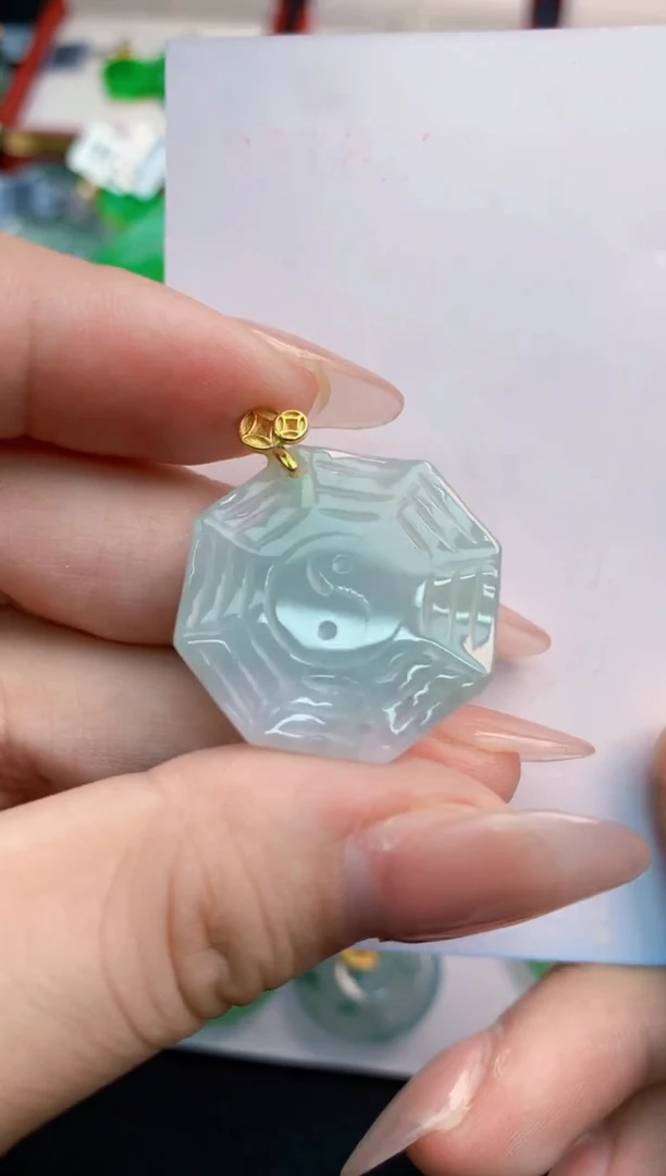 翡翠未镶嵌吊坠(不含链)1