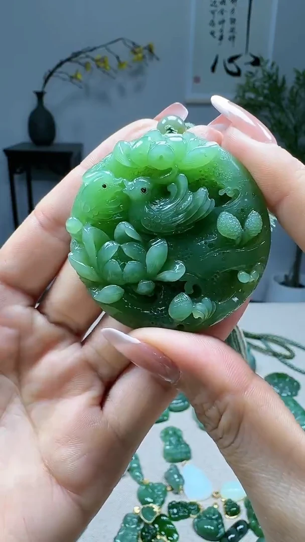 未镶嵌和田玉挂件1