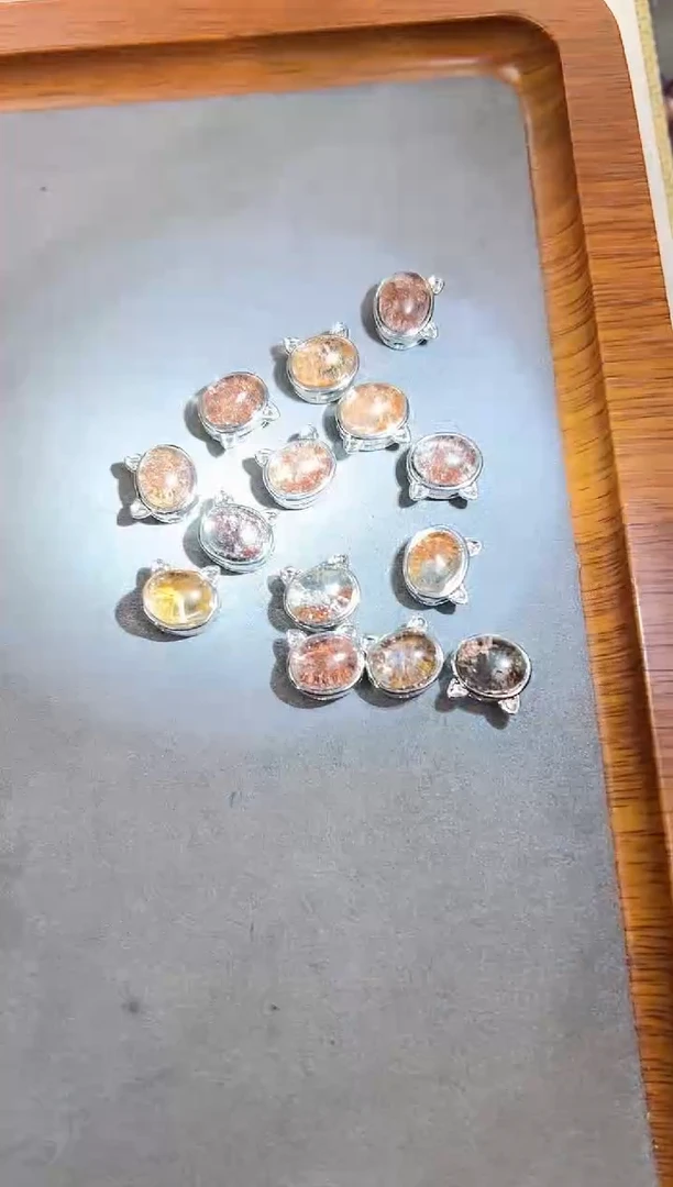 【闪购商品】水晶吊坠(不含链)未镶嵌红幽灵猫猫配饰（多样性发其一）