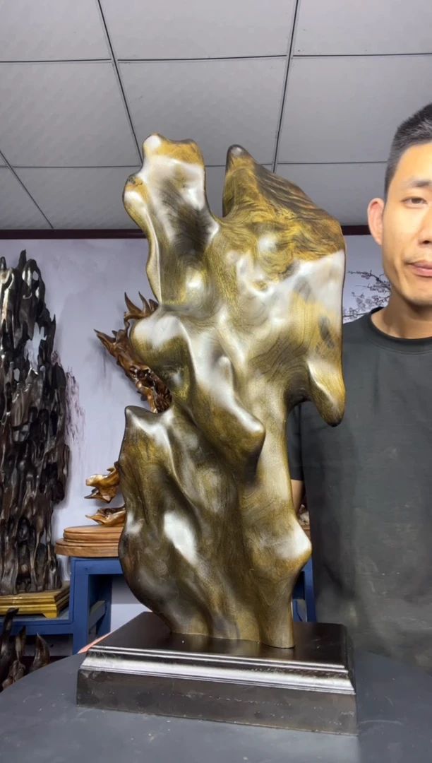 金丝楠木雕款中*。金丝楠木工艺品摆件