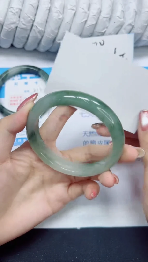 石英质玉手镯未镶嵌217/62.5