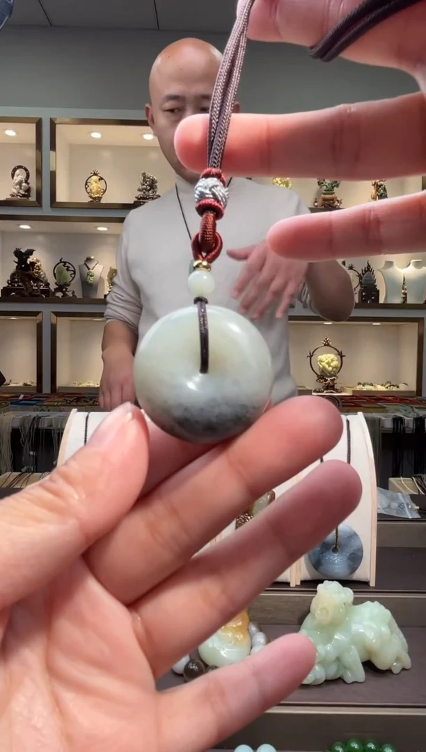 颈饰未镶嵌和田玉苏