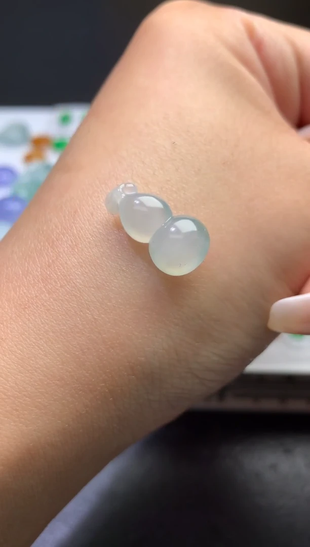 未镶嵌定制翡翠毛货 17.2-9.2-6