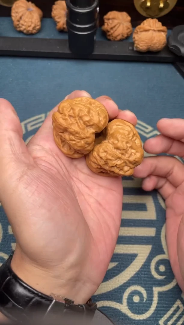 文玩核桃吊坠蛤蟆头42+