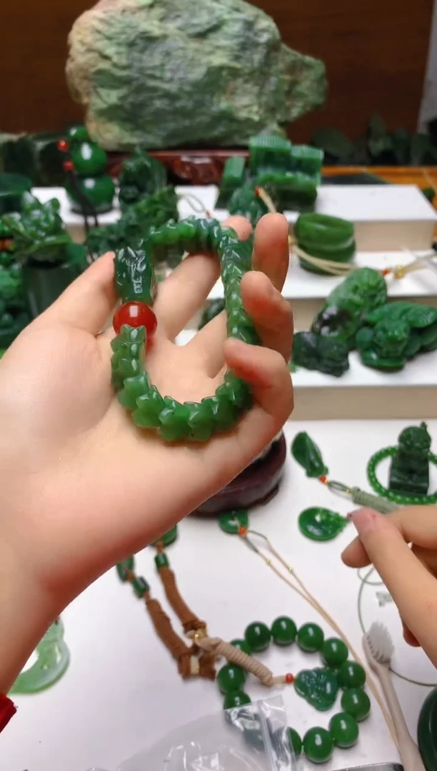 未镶嵌手串和田玉（碧玉）1